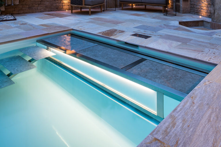 Frings_Poolbau_warendorf_Artikelbild_Ausstattung-Licht_1920x1440