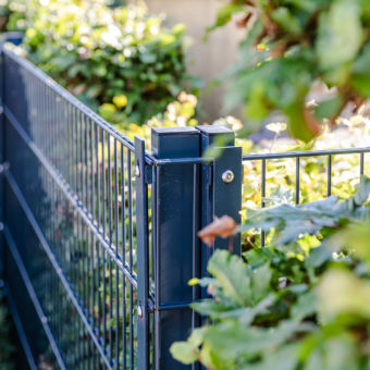 Frings_Galabau_Titelbild-stabgitterzaun1920x1280